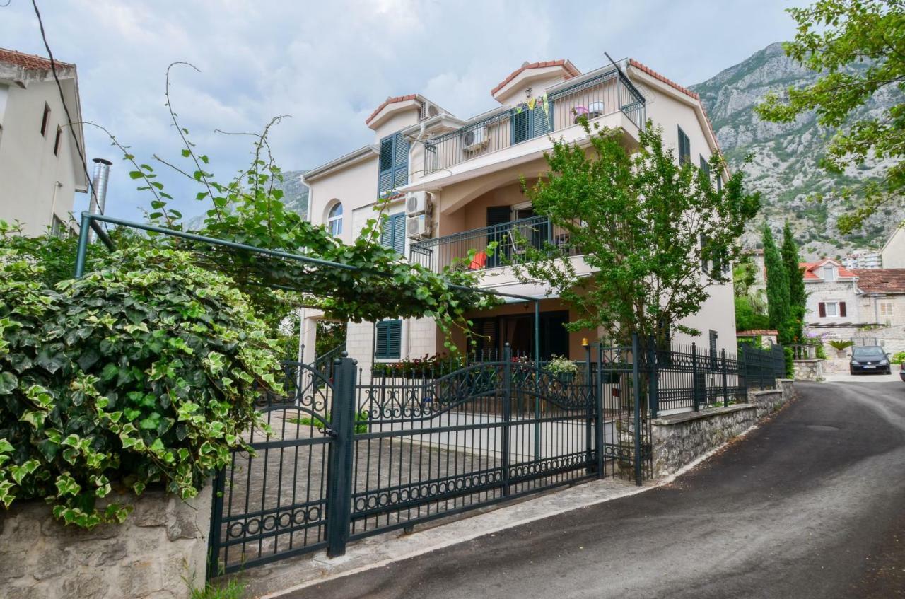 Apartment Radulovic Kotor Luaran gambar